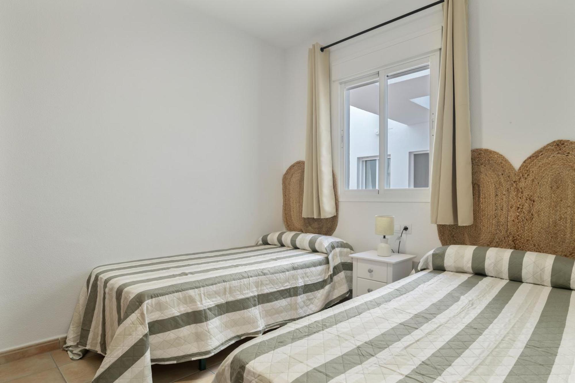 Apartamento Perez Zara 5 コニル・デ・ラ・フロンテラ エクステリア 写真