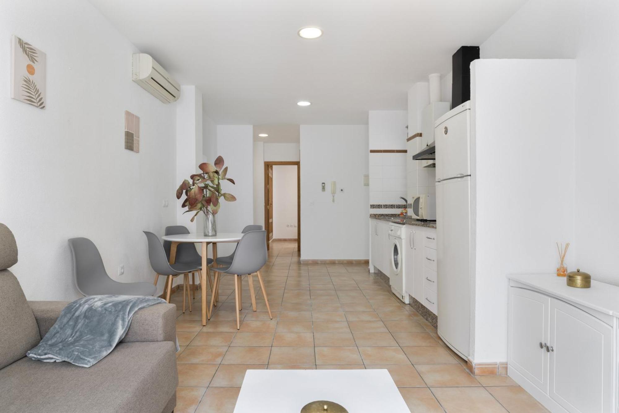 Apartamento Perez Zara 5 コニル・デ・ラ・フロンテラ エクステリア 写真